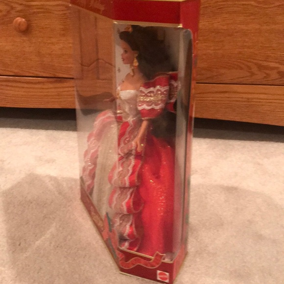 Happy Holidays Barbie Special Edition - Picture 7 of 8